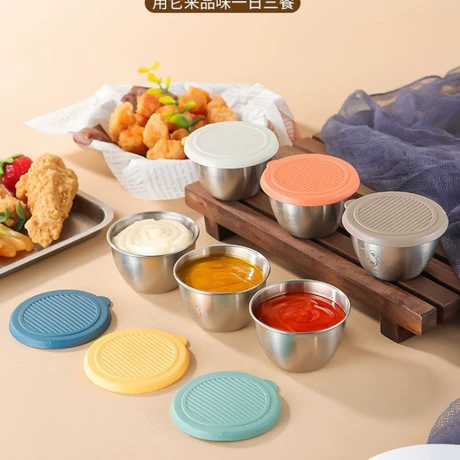 304不锈钢蘸料碟防漏硅胶盖酱汁杯厨房家用酱料调味料酱油小碟子 不锈钢 ｜ 手绘 ｜ 优等品 ¥ 1 .2 3.2万+件 退货包运费 后天达 7天无理由 回头率55% 潮州市潮安区沙溪镇韵朝不锈钢制品厂 运费: 获取 下单价: 获取 起订量: 获取 发货时间: 获取 年销量: 6130 年销售额: ¥7356.00 上架时间: 2025-09-23