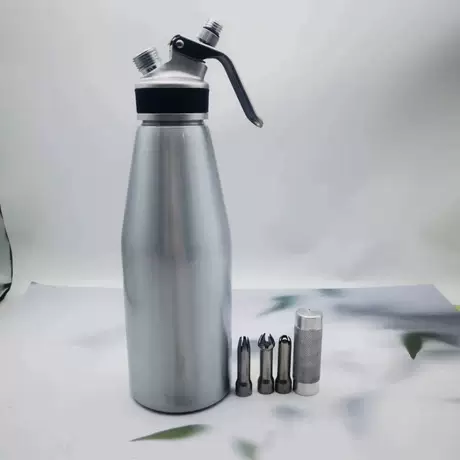 热销铝制奶油发泡器爆款 奶油枪全铝 加厚裱花枪冰其凌奶油枪壶 ¥ 76 5800+件 退货包运费 3天达 先采后付 回头率57% 永康企迪工贸有限公司 运费: 获取 下单价: 获取 起订量: 获取 发货时间: 获取 年销量: - 年销售额: - 上架时间: - 开店日期: - 综合服务分: - 产品ID: 711914428073 历史趋势 收起