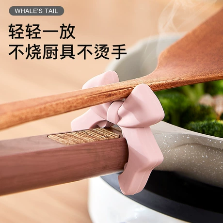 硅胶汤勺架锅铲架汤勺架铲子勺子耐高温吸盘可立置物架餐桌托架 ¥ 9 .75 退货包运费 先采后付 7天无理由 回头率45% 揭阳市嘉瑞祥家居有限公司