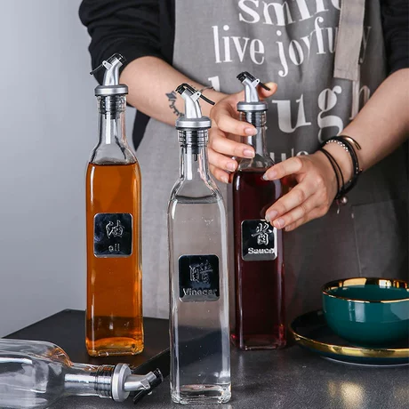 倒油嘴防漏油壶嘴通用瓶塞玻璃油瓶嘴酱油盖子醋料酒瓶嘴调料瓶嘴 ¥ 0 .31 限时价 10万+件 退货包运费 后天达 代发包邮 回头率50% 义乌市世合电子商务有限公司