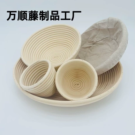 厂家直供印尼藤编圆形欧式面包发酵篮家用面包烘焙用具藤篮天然 ¥ 23 8200+件 退货包运费 先采后付 回头率81% 平南万顺藤工艺品有限公司 运费: 获取 下单价: 获取 起订量: 获取 发货时间: 获取 年销量: - 年销售额: - 上架时间: 2024-01-15 (882天) 开店日期: 2024-01-07 (2.5年) 综合服务分: